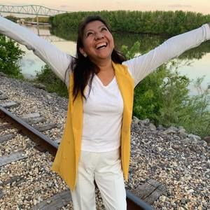 Meet your Posher, Pilar